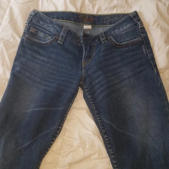 Jeans - Picture 1 of 3